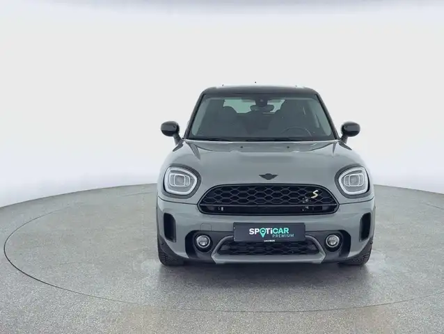 Mini Hatch view 2