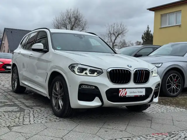 BMW X3 view 4