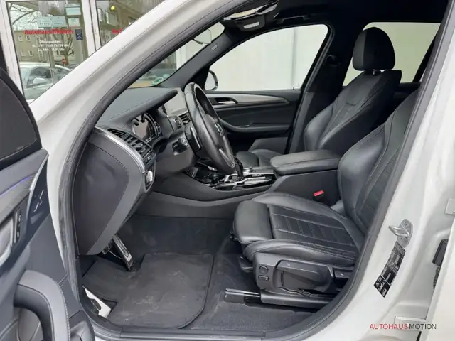BMW X3 view 10
