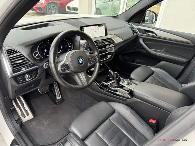 BMW X3 view 9