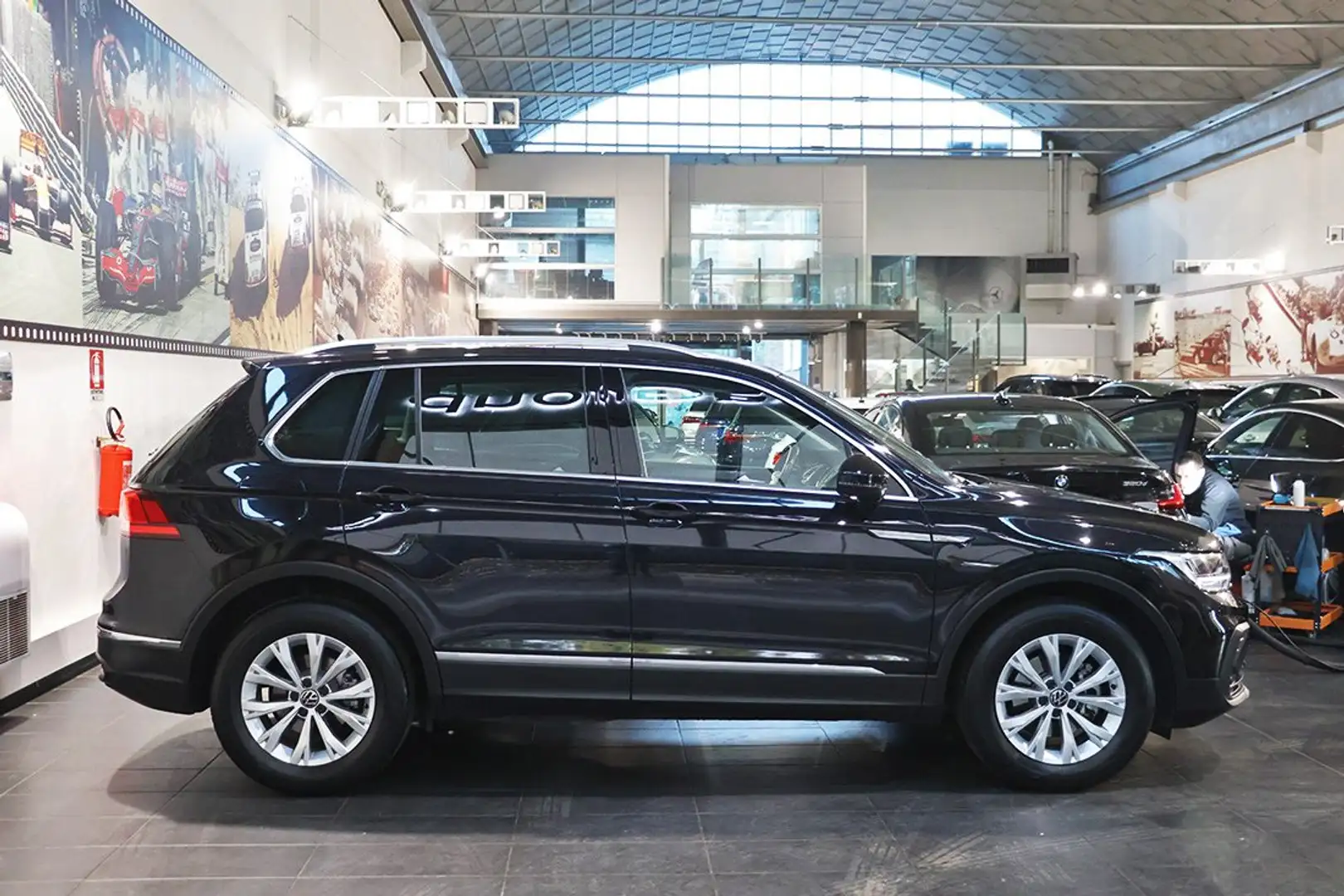 Volkswagen Tiguan 2.0 TDI 150cv SCR DSG Life - NAVI/ADAS/APP/LED Noir - 2