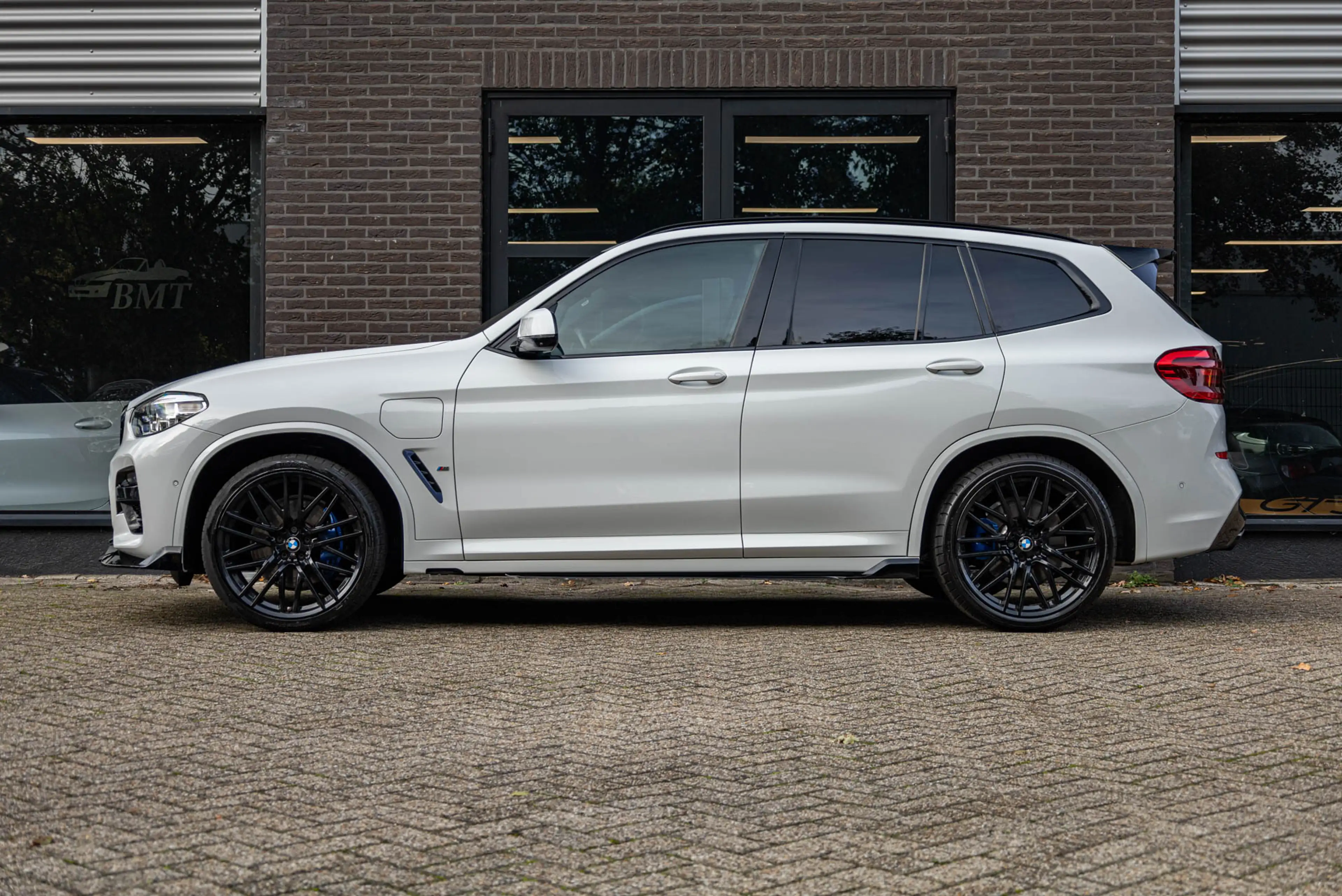 BMW X3 G01 xDrive30e High Executive M Sport / Adaptive / — photo 3
