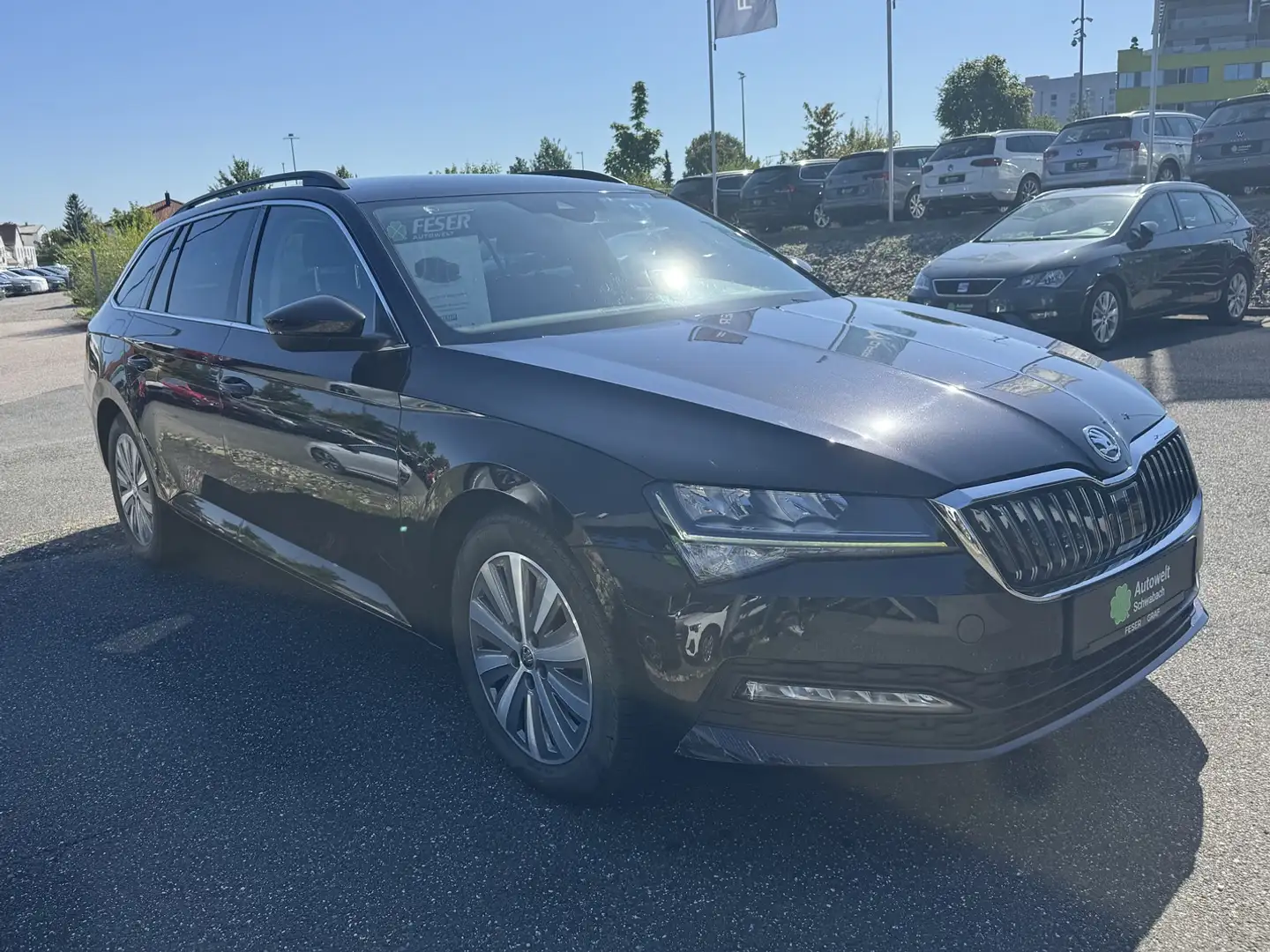 Skoda Superb Combi Ambition 2.0 TDI AHK LED ACC STHZ NAVI SHZ Nero - 2