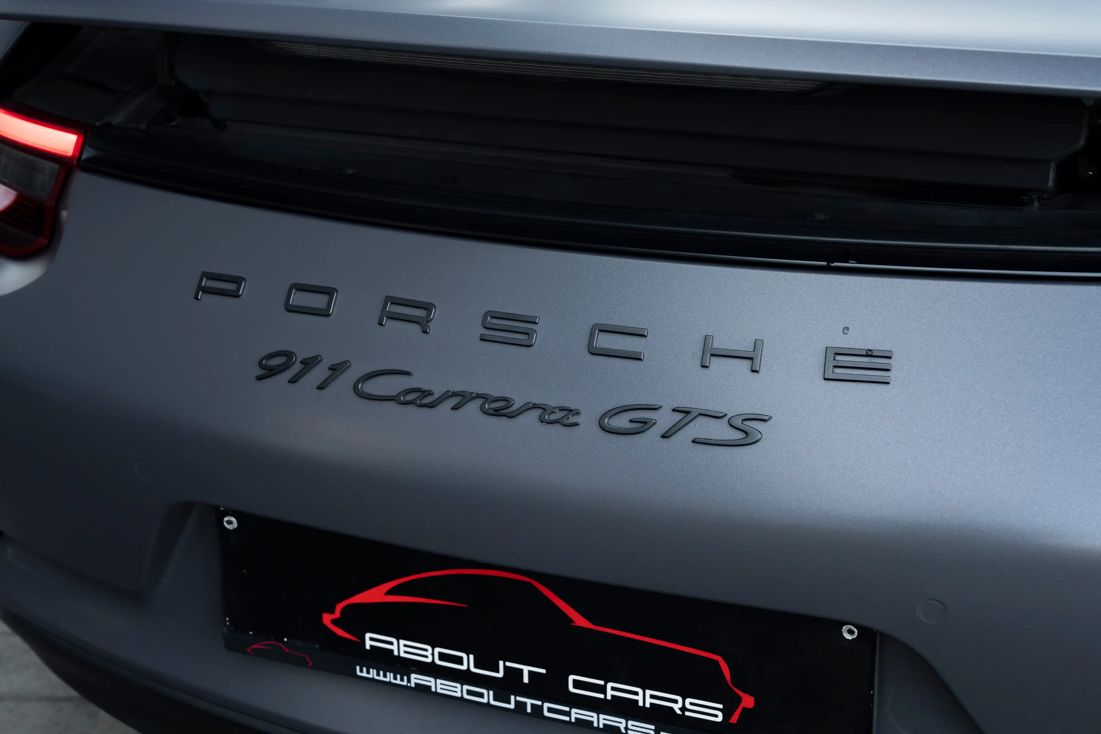 Porsche 911 911 Carrera 2 GTS Cabriolet 3.0 Turbo — photo 12