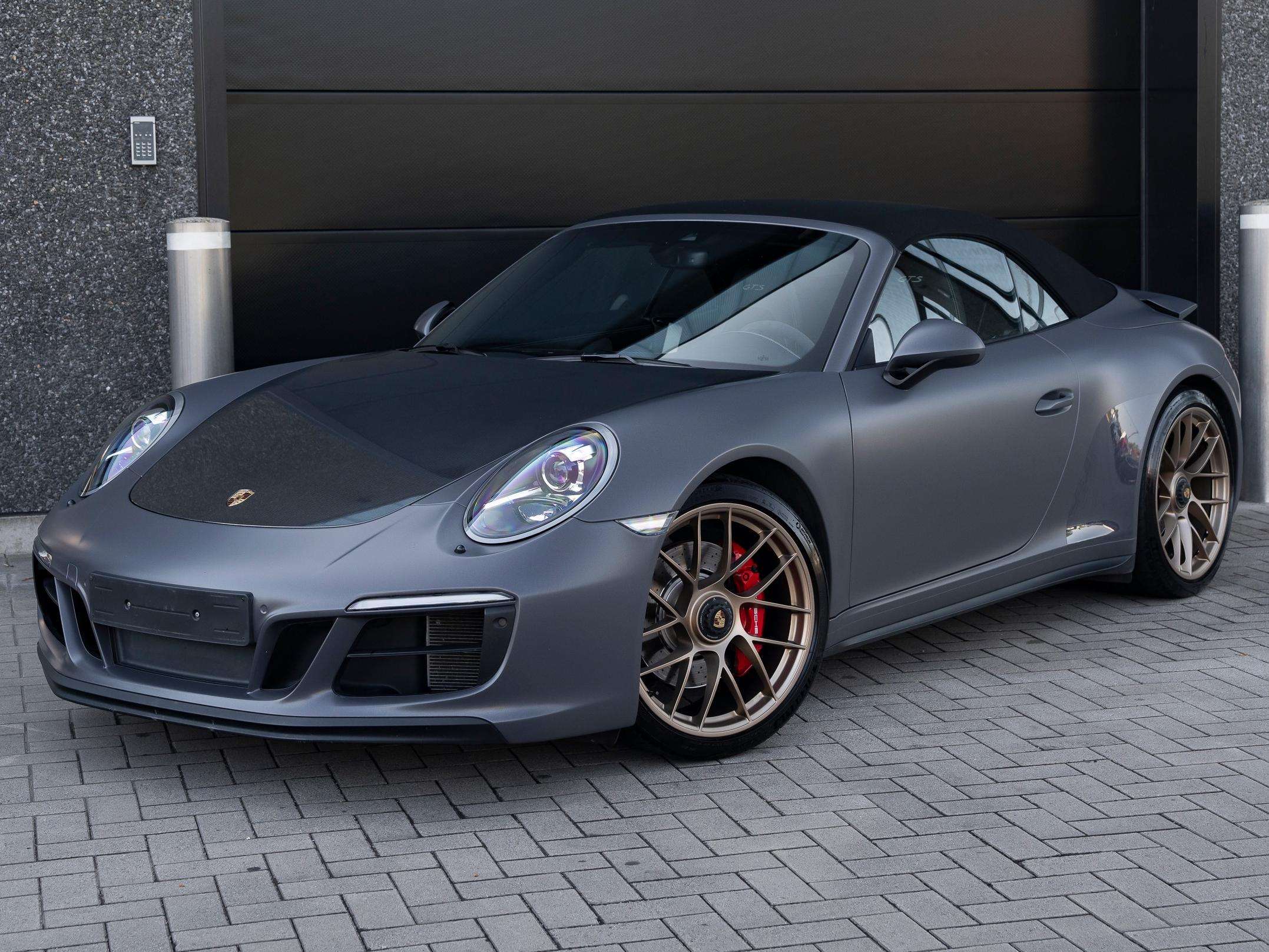 Porsche 911