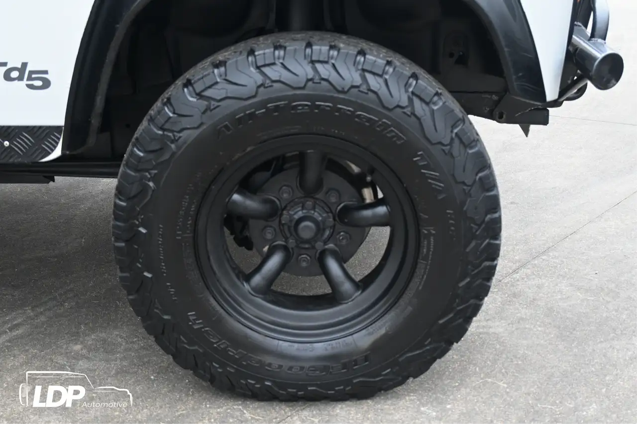 Land Rover Defender 2.5 Turbo Td5 Lichte vracht — foto 7