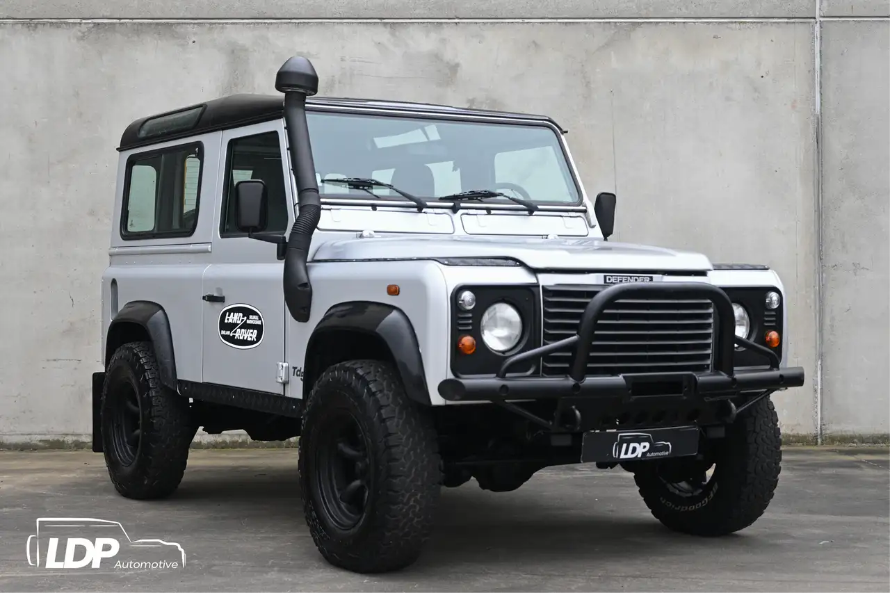 Land Rover Defender 2.5 Turbo Td5 Lichte vracht — foto 3