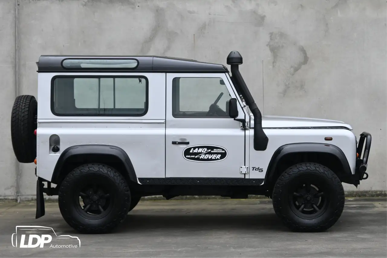 Land Rover Defender 2.5 Turbo Td5 Lichte vracht — foto 4