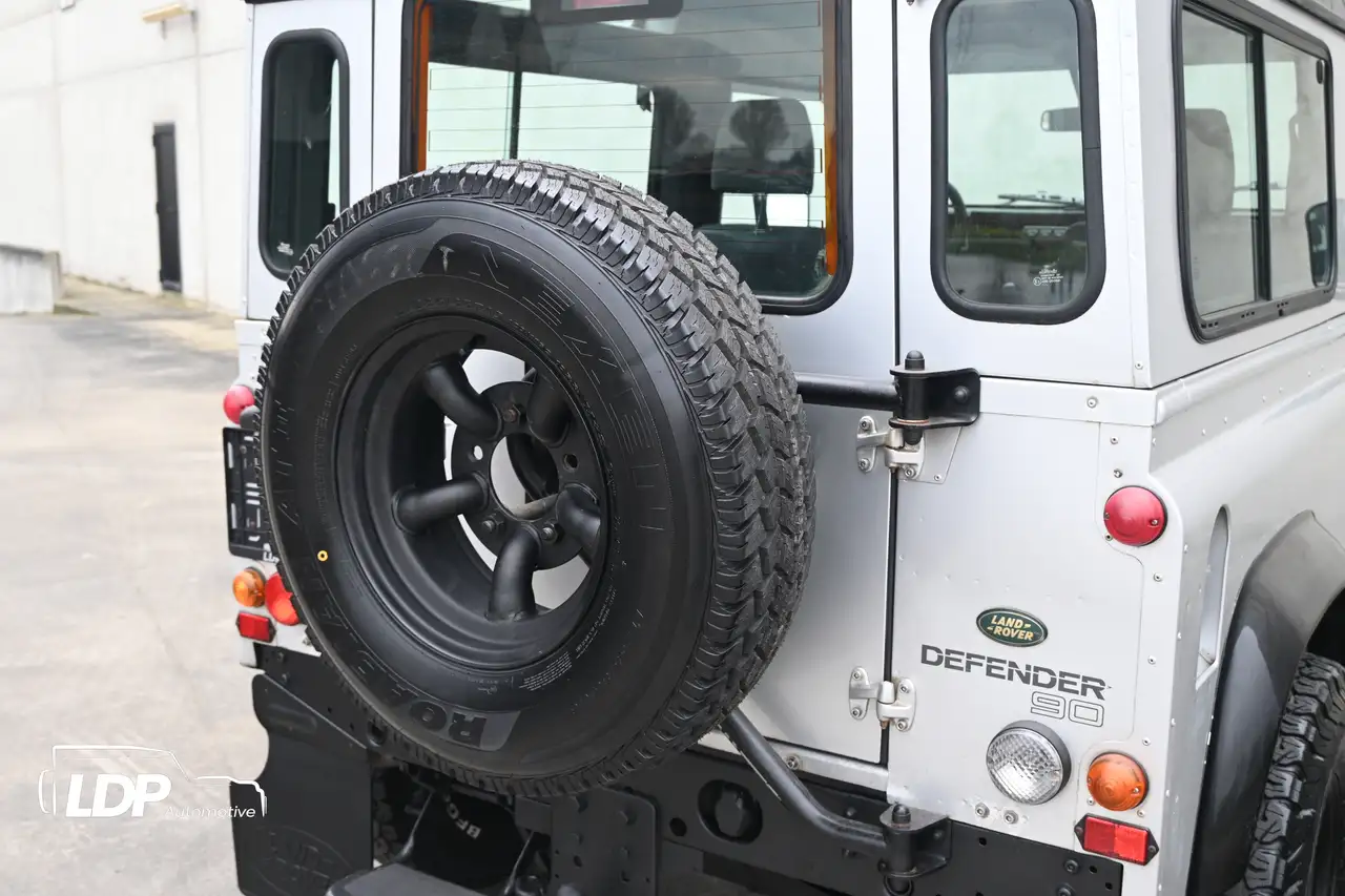 Land Rover Defender 2.5 Turbo Td5 Lichte vracht — foto 6