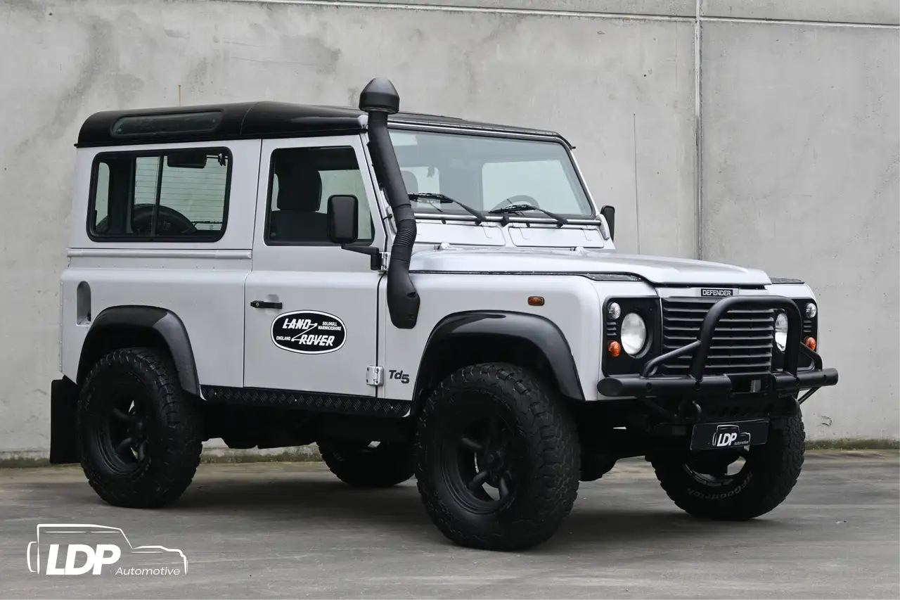 Land Rover Defender 2.5 Turbo Td5 Lichte vracht — foto 2