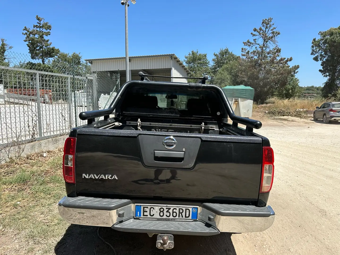 Nissan Navara 2.5 dci d.cab XE - 1
