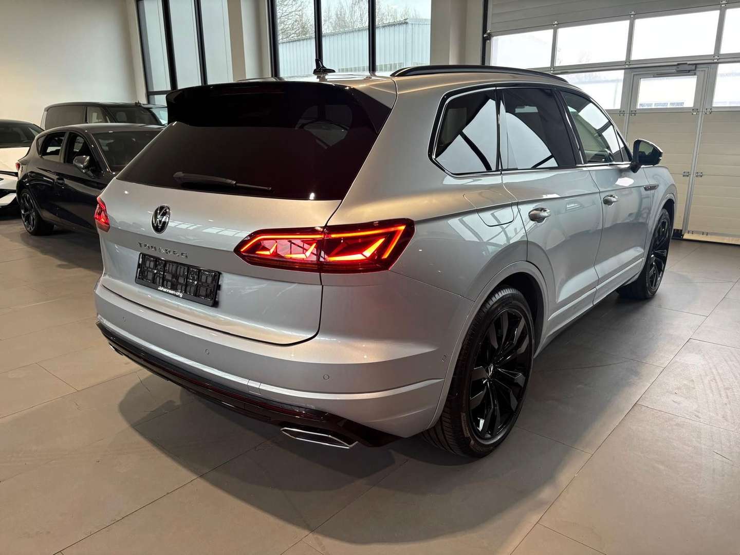 Volkswagen Touareg 4Motion R-Line -  - Joinsteer - #3