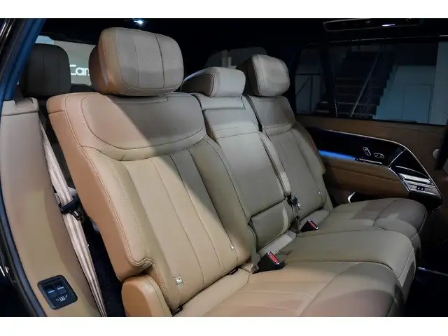 Land Rover Range Rover view 12