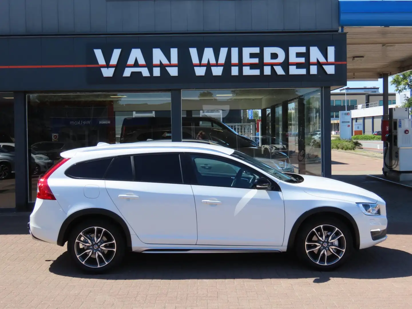Volvo V60 Cross Country 2.0 D3 Polar+ Org.NL Lage KM Trekhaak Uniek! Білий - 2
