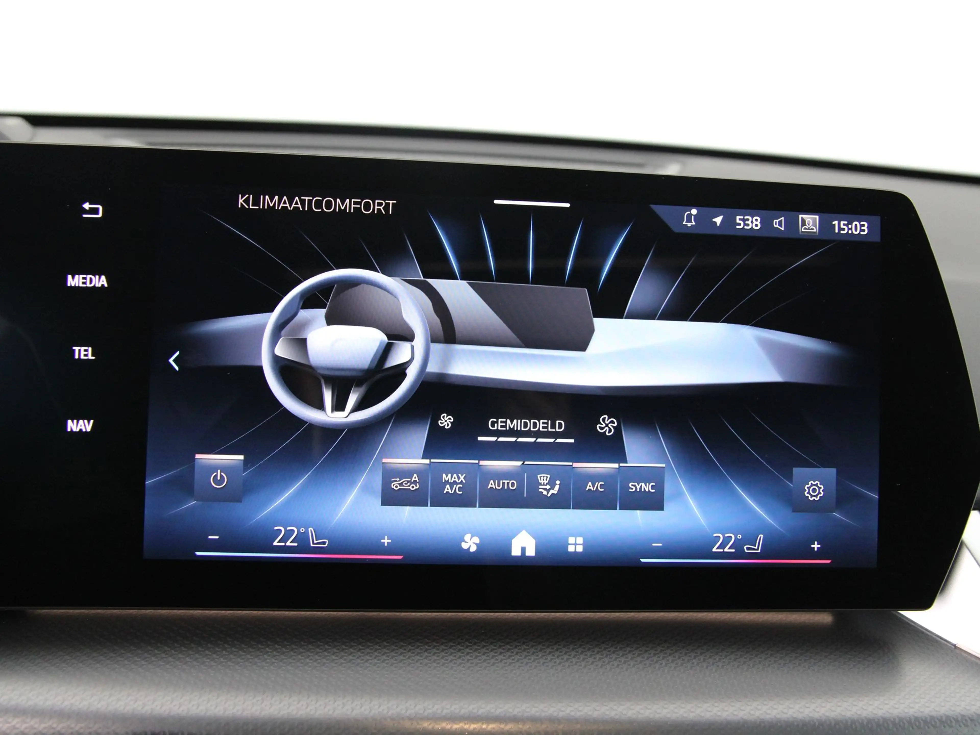 BMW iX1 eDrive20 67 kWh M-Sport SoH 100% — photo 14
