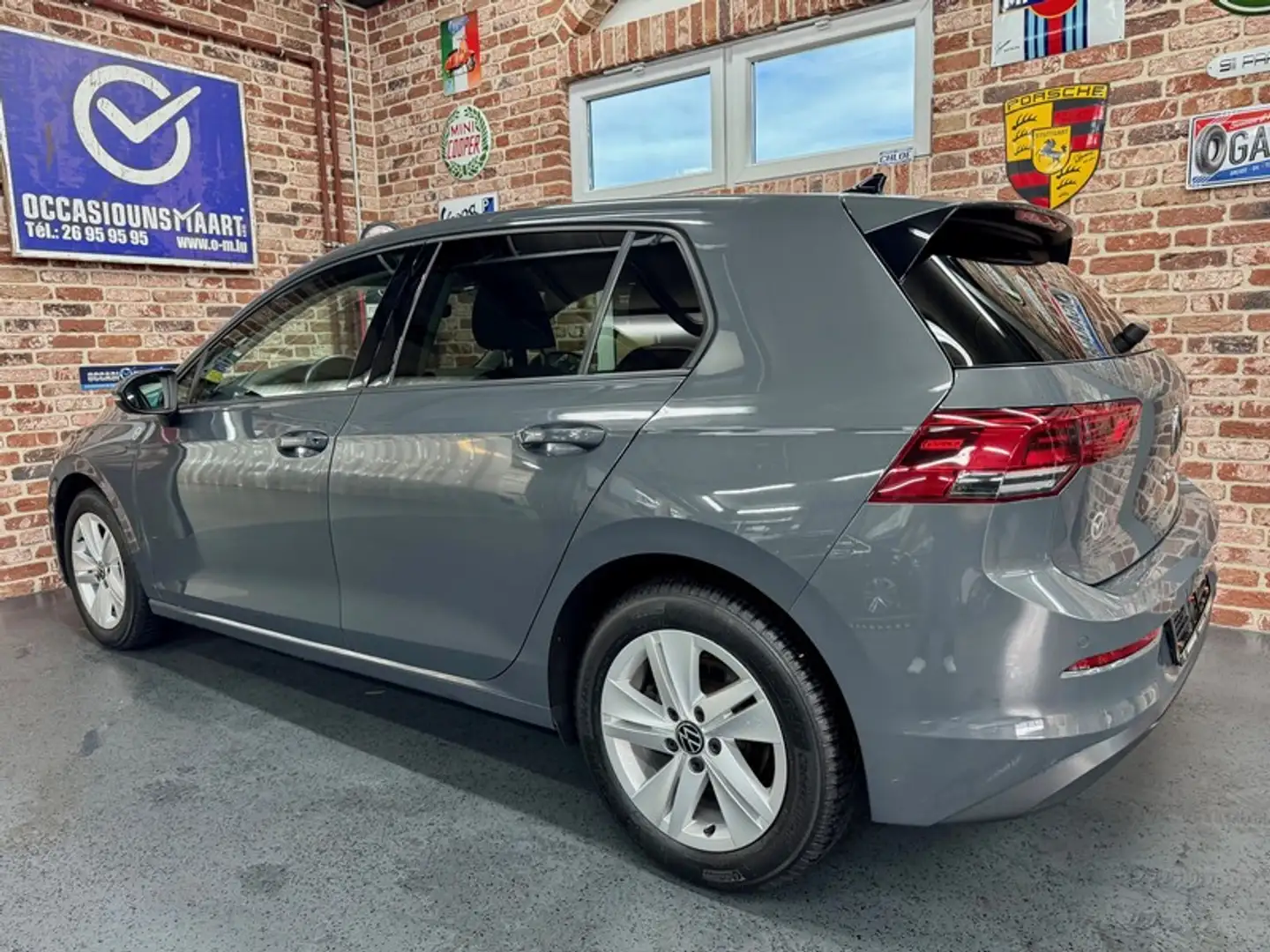 Volkswagen Golf Golf VIII 2.0 TDi 150cv Auto LIFE Grijs - 2