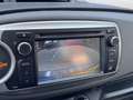Toyota Yaris 1.3 VVT-i ASPIRATION NL-AUTO 1E-EIG DEALER-OND NAV Grijs - thumbnail 30