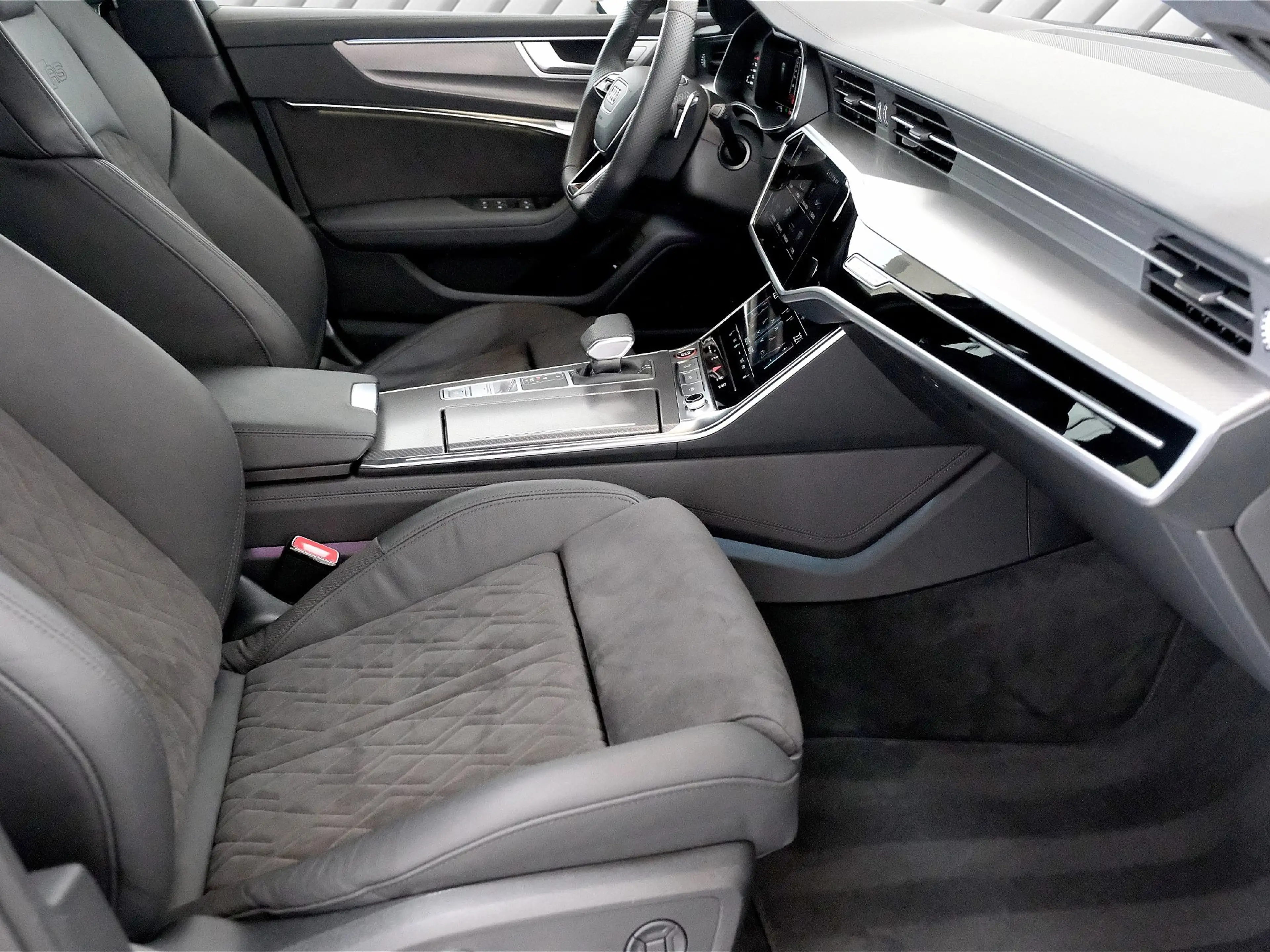 Audi RS6 Avant 4.0 TFSI quattro HUD Navi /1.Hand — photo 10