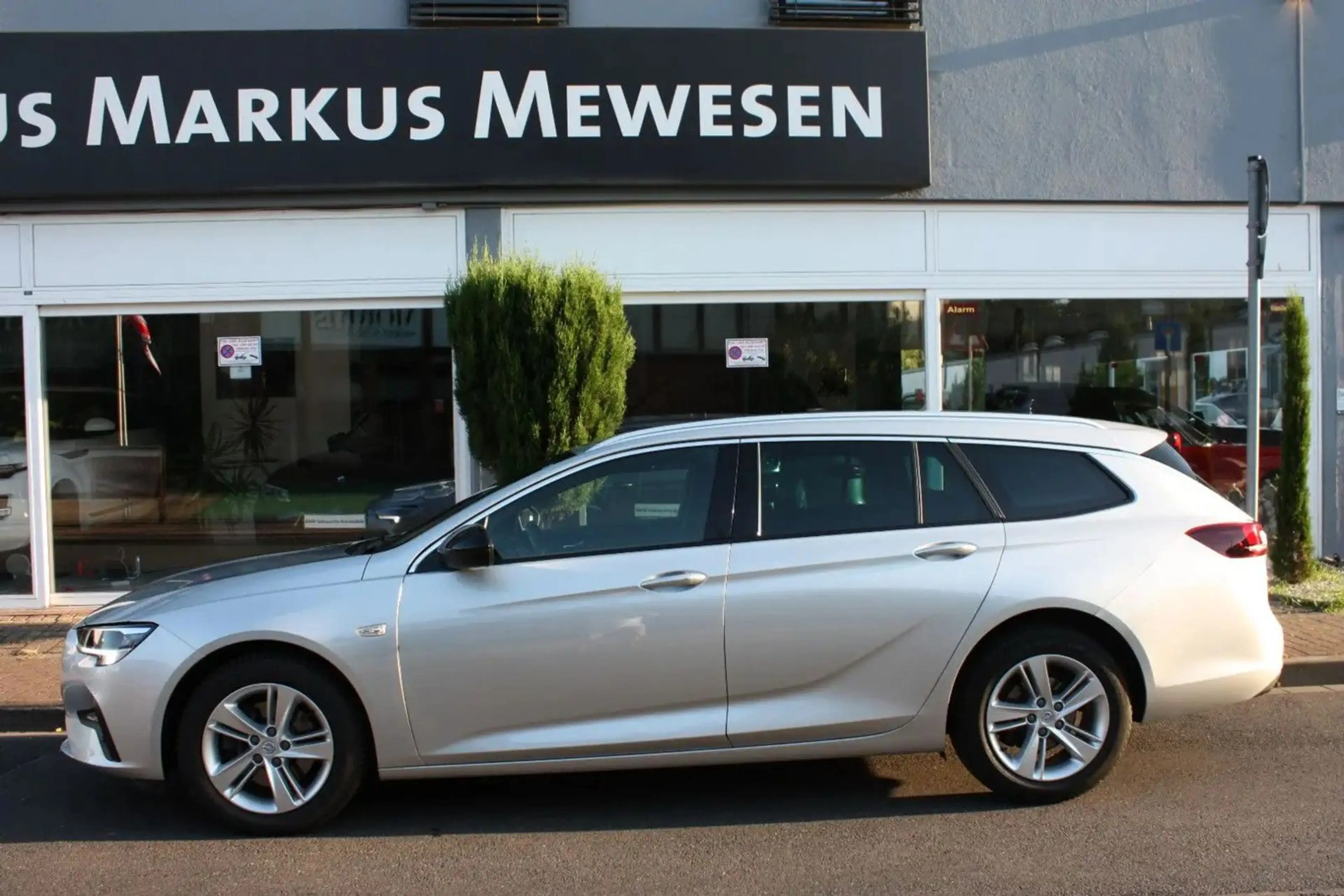 Opel Insignia B Sports Tourer Business — photo 7