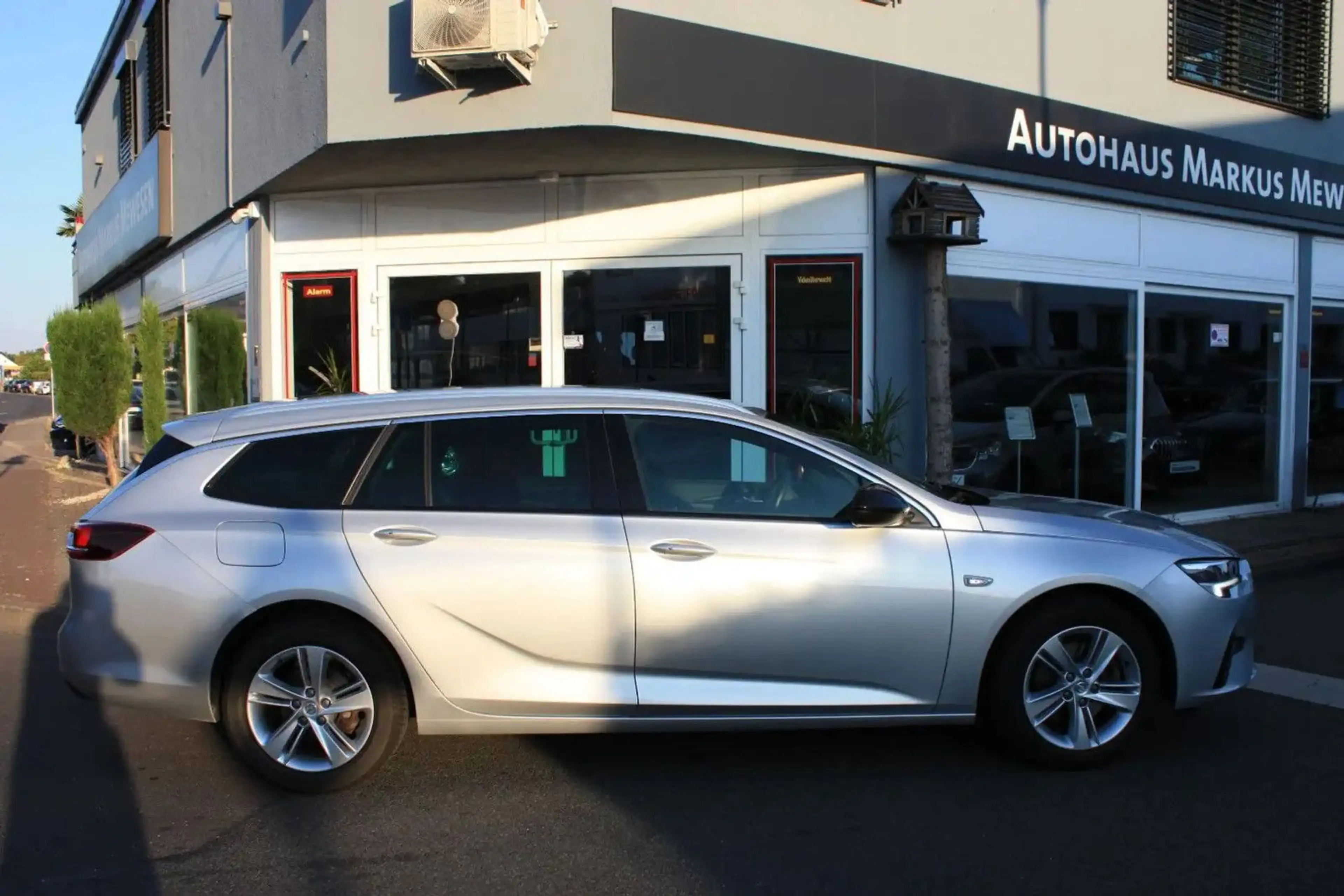 Opel Insignia B Sports Tourer Business — photo 6