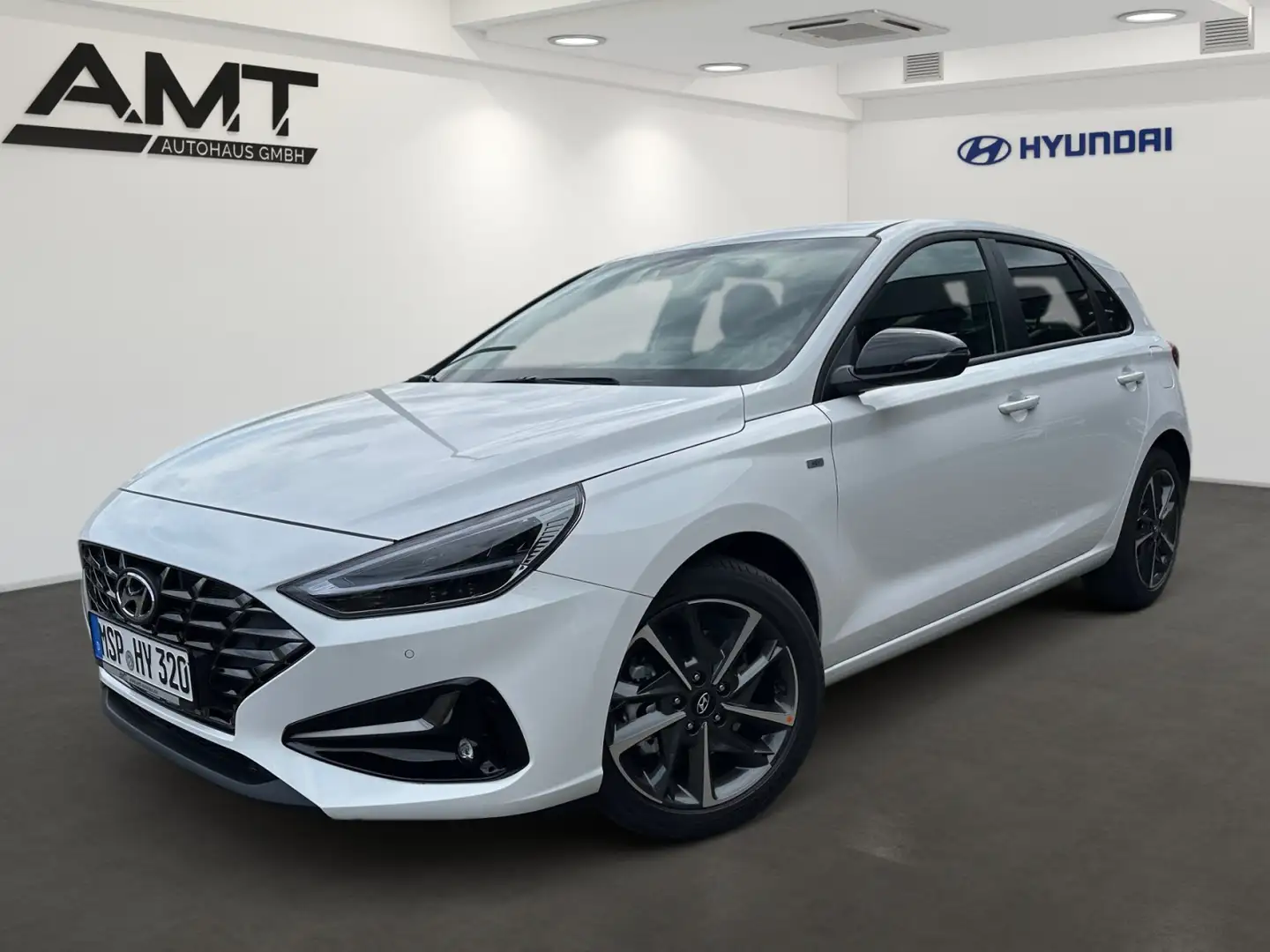 Hyundai i30 i30 1.5 T-GDI Advantage Mild-Hybrid  Navi/Autom. Blanc - 1