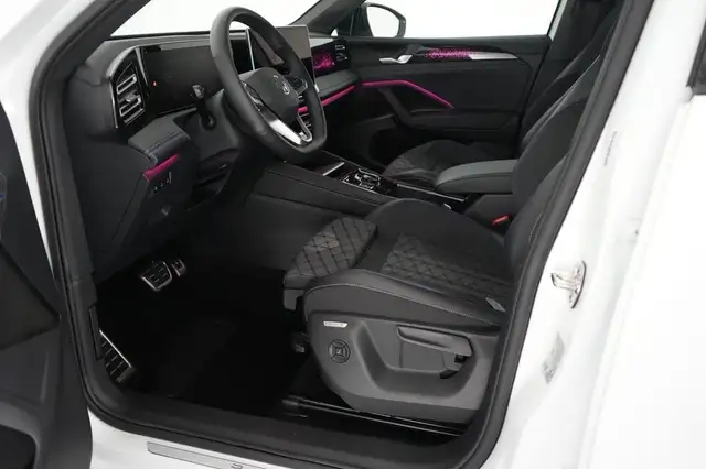 Volkswagen Tiguan view 11