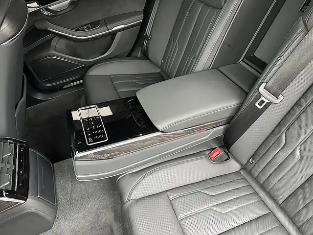 Audi A8 60 TFSI e PHEV quattro / AHK / SZL / Pano / Sof... Ansicht 18