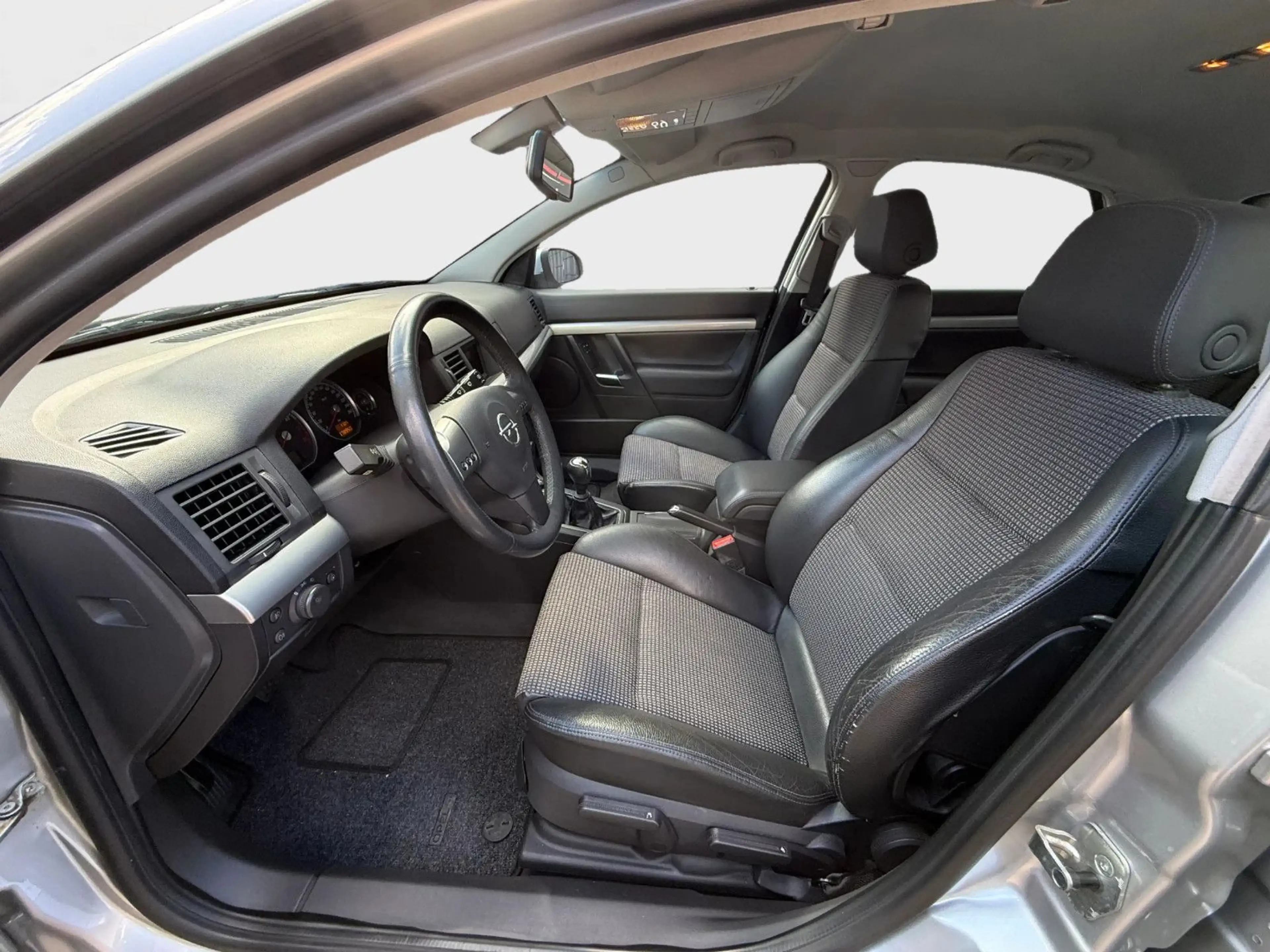 Opel Vectra GTS 1.8 16V*Hand*SHZ*Klima*PDC* — photo 10