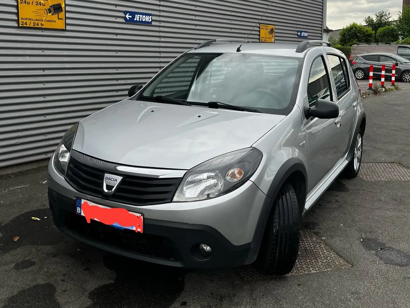 Dacia Sandero Sandero Stepway 1.6i Stepway Zilver - 1