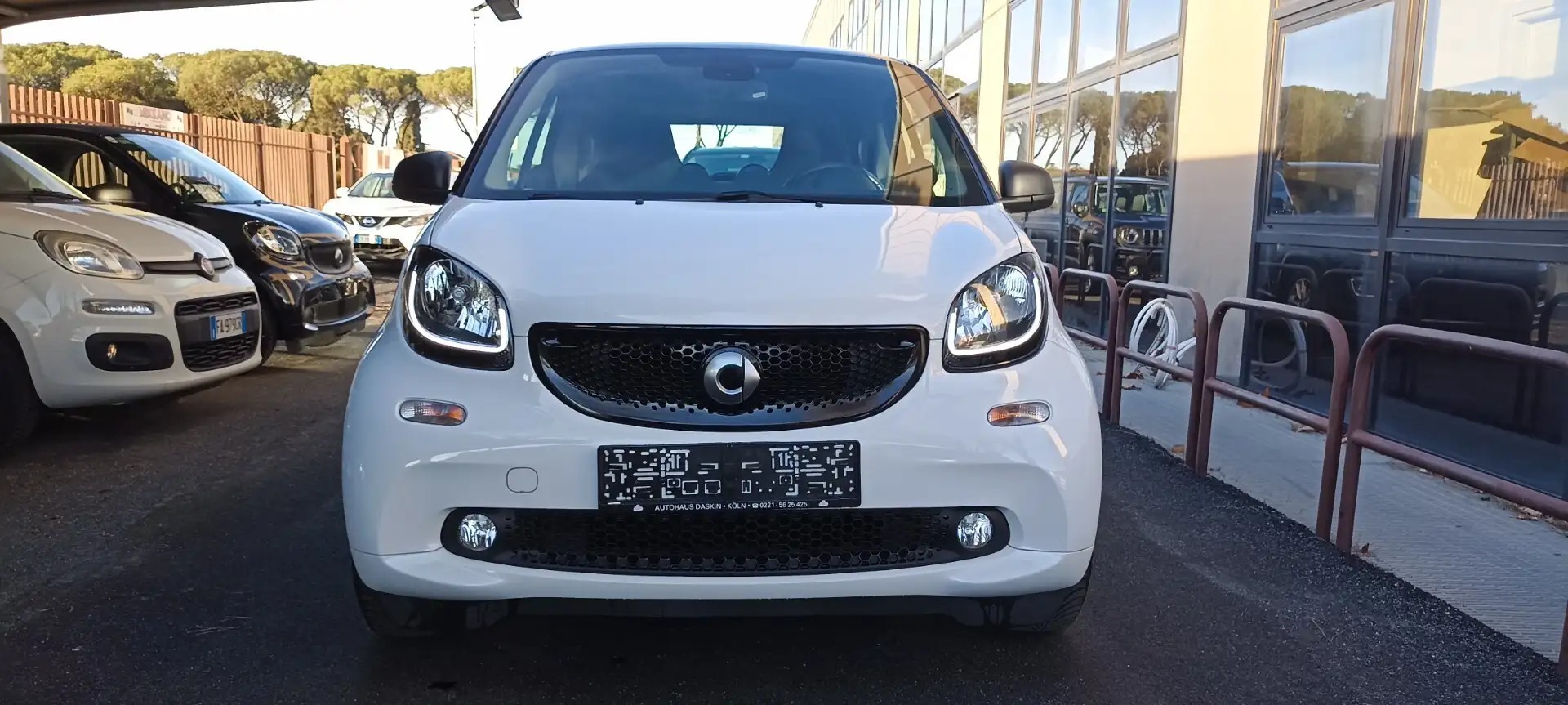 smart forTwo Smart 90 0.9 Turbo Passion / Led / Panorama / Cerc Weiß - 1