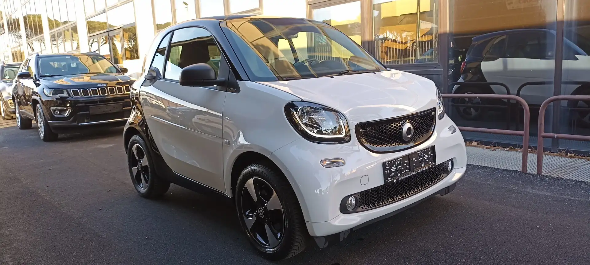 smart forTwo Smart 90 0.9 Turbo Passion / Led / Panorama / Cerc Weiß - 2