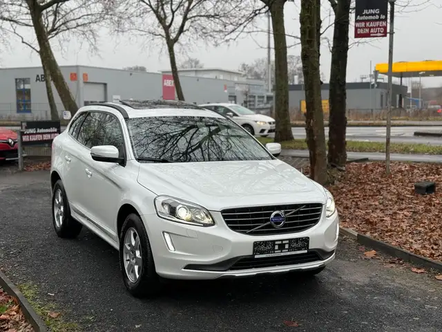 Volvo XC60 Momentum EU6/Panorama/Navi/1.Hand/73.500km