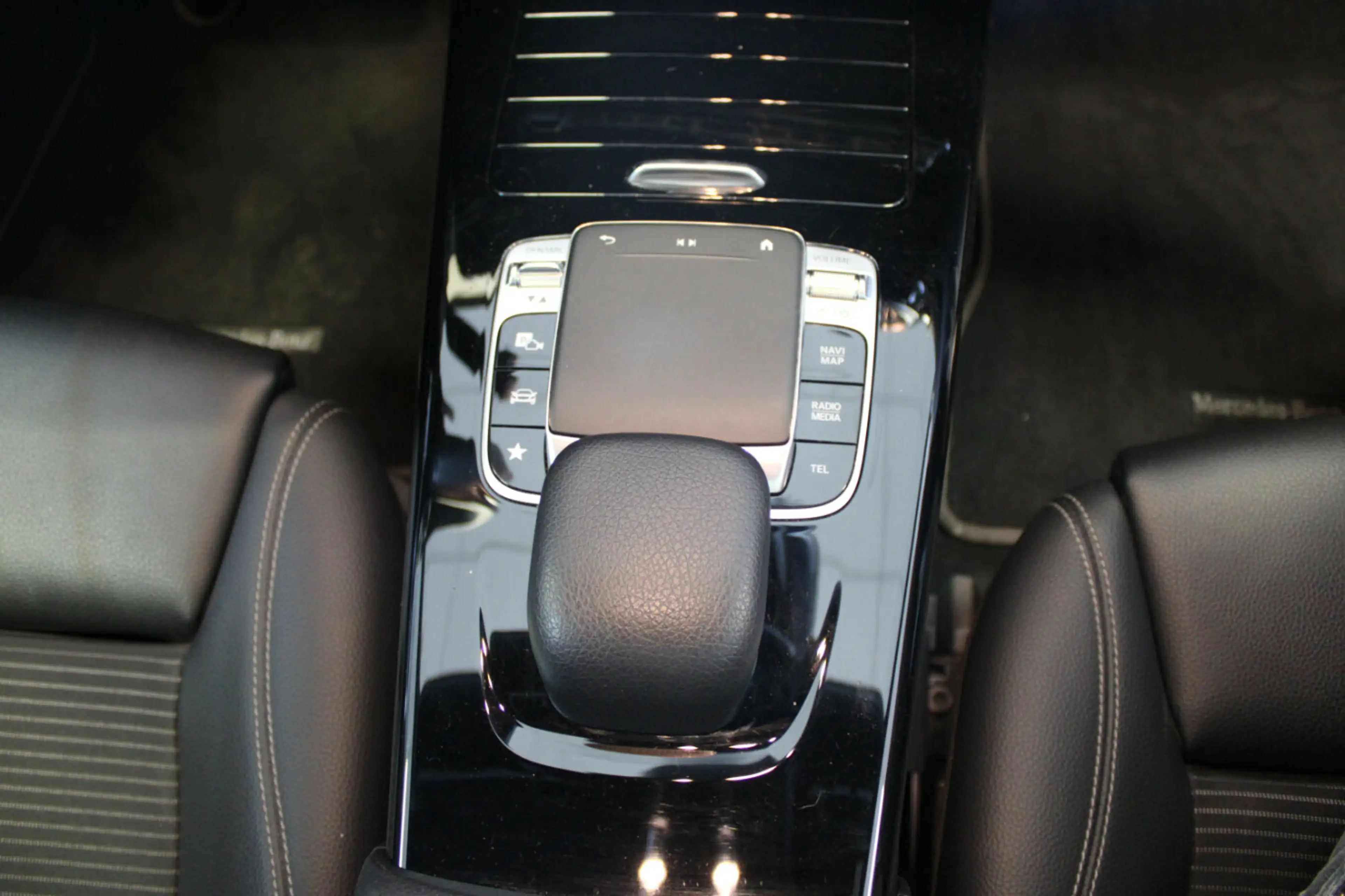Mercedes-Benz A 220 7G-DCT Edition 19 — photo 10