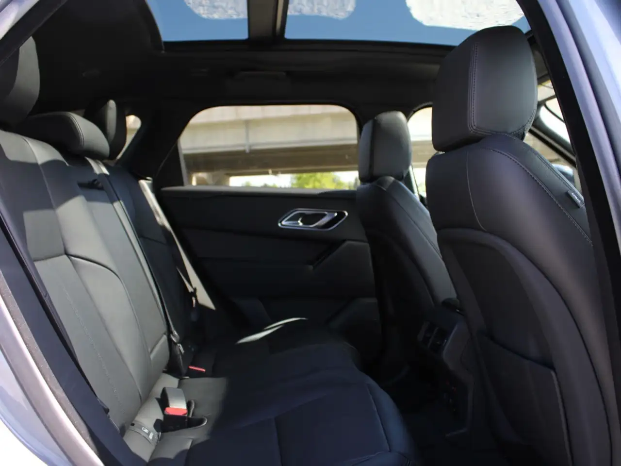 Land Rover Range Rover Velar снимка Land Rover Range Rover Velar