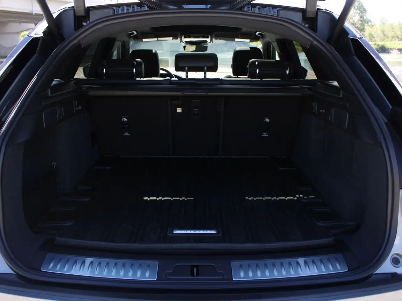 Land Rover Range Rover Velar снимка Land Rover Range Rover Velar