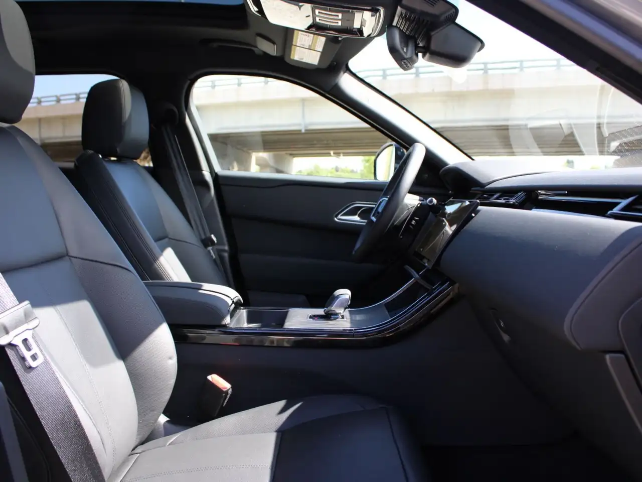 Land Rover Range Rover Velar снимка Land Rover Range Rover Velar