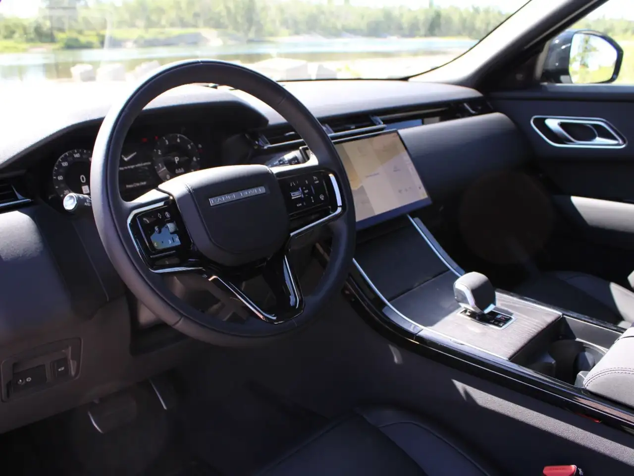Land Rover Range Rover Velar снимка Land Rover Range Rover Velar