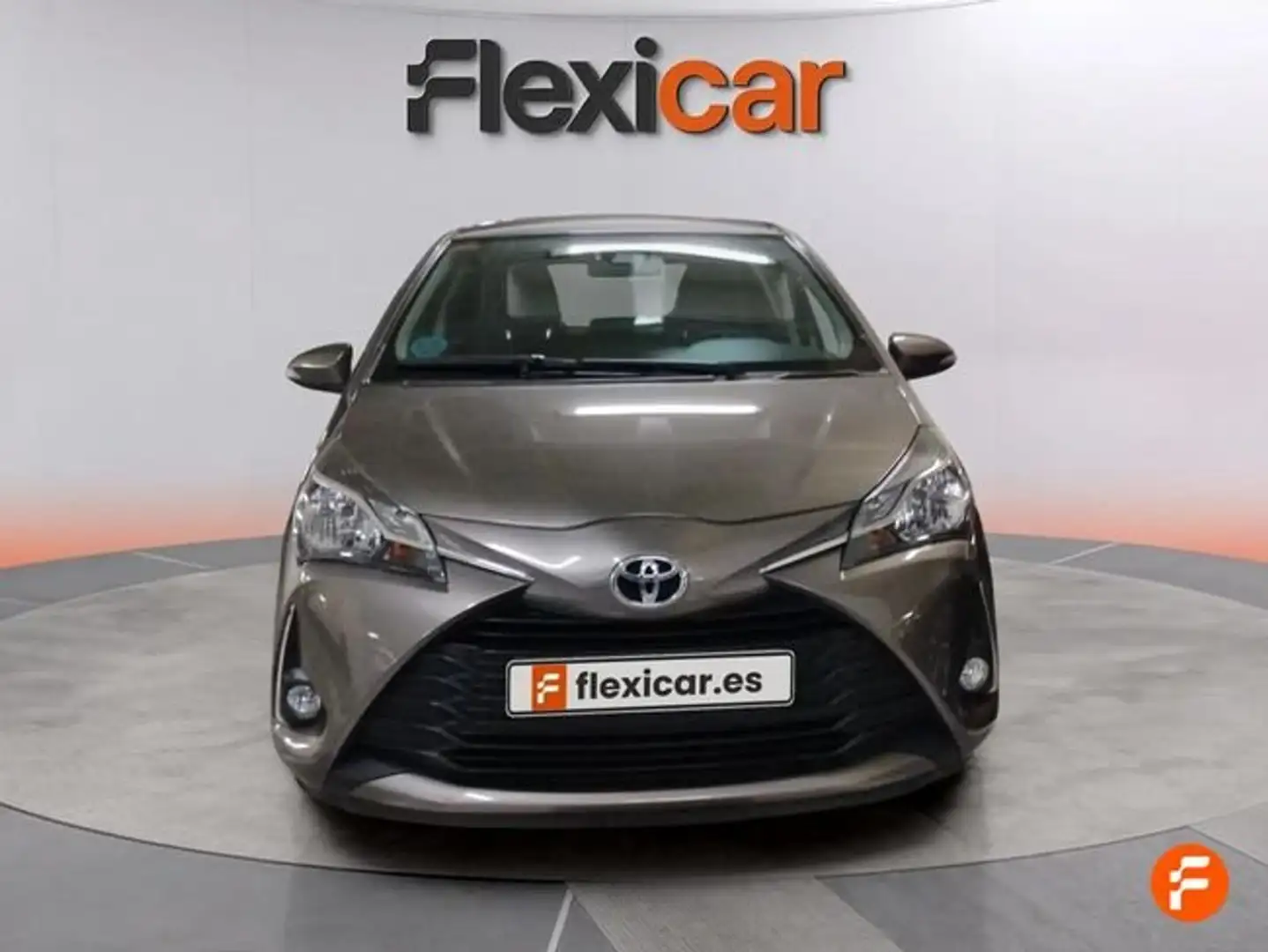 Toyota Yaris 1.0 Active Marrón - 2