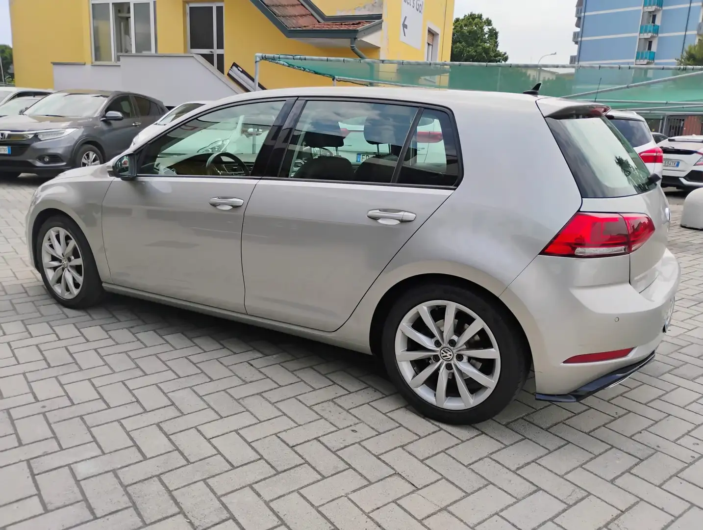 Volkswagen Golf Golf VII 2013 5p 2.0 tdi Highline 150cv dsg Grigio - 2