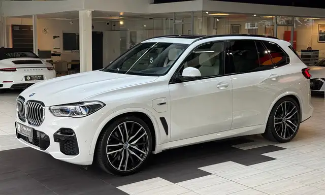 BMW X5 view 2