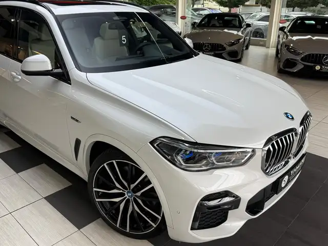 BMW X5 view 5
