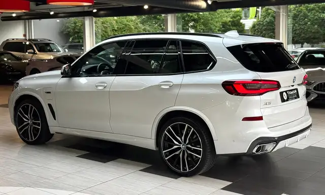 BMW X5 view 9