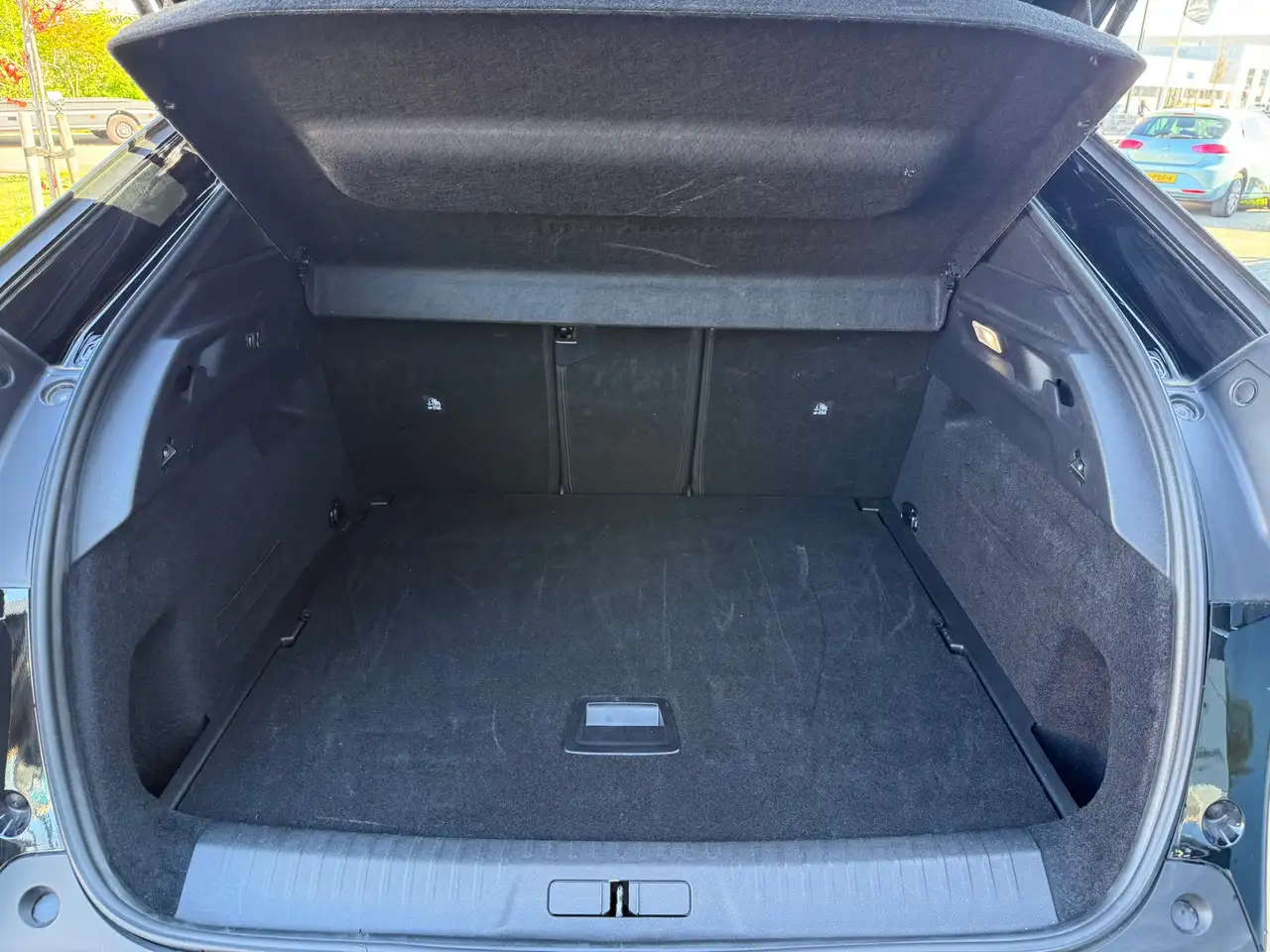 Peugeot 3008 1.2 Hybrid 145 Allure 21