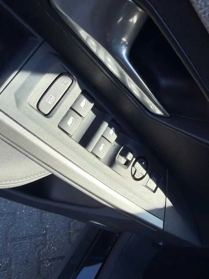 Peugeot 3008 1.2 Hybrid 145 Allure 8
