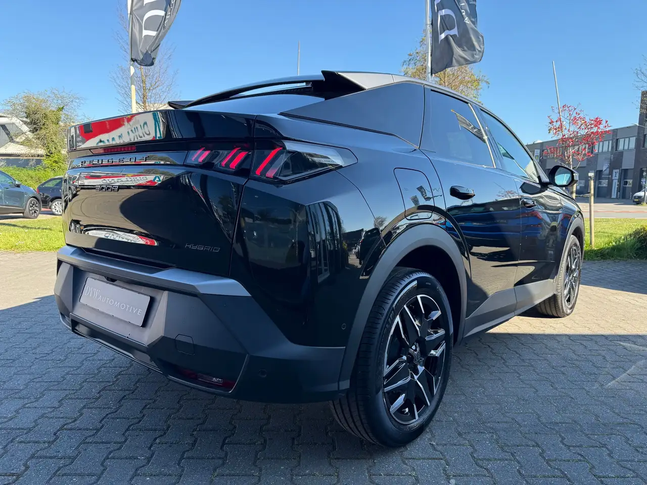 Peugeot 3008 1.2 Hybrid 145 Allure 4