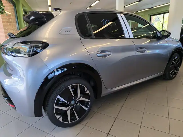 Peugeot 208 view 7