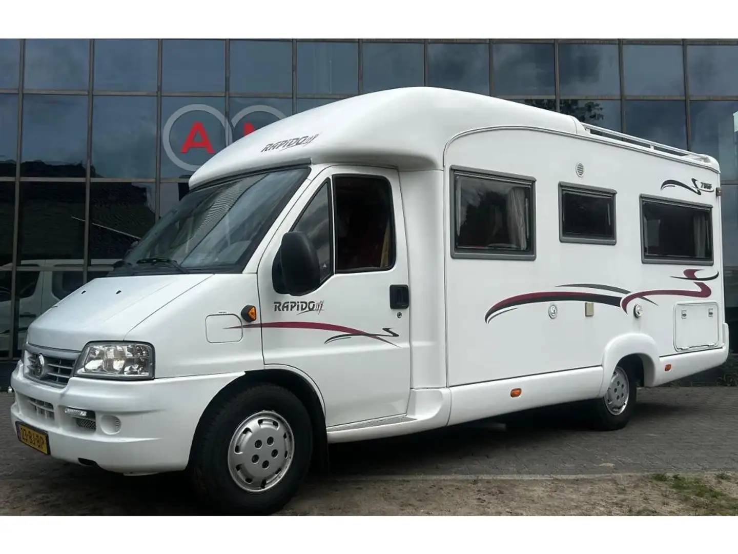Rapido 786F 130PK Topindeling Weiß - 2