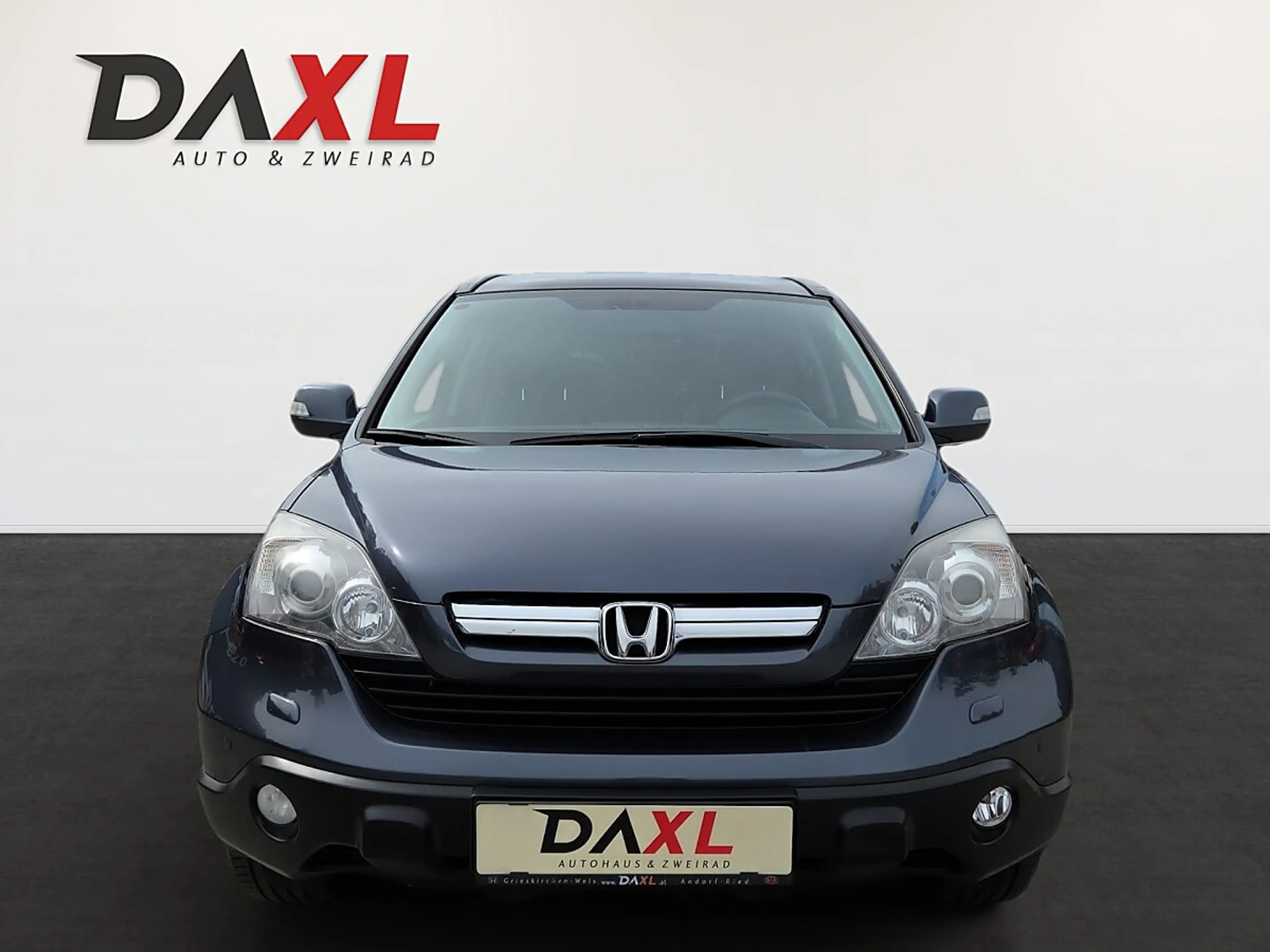 Honda CR-V 2,0i Executive — photo 2