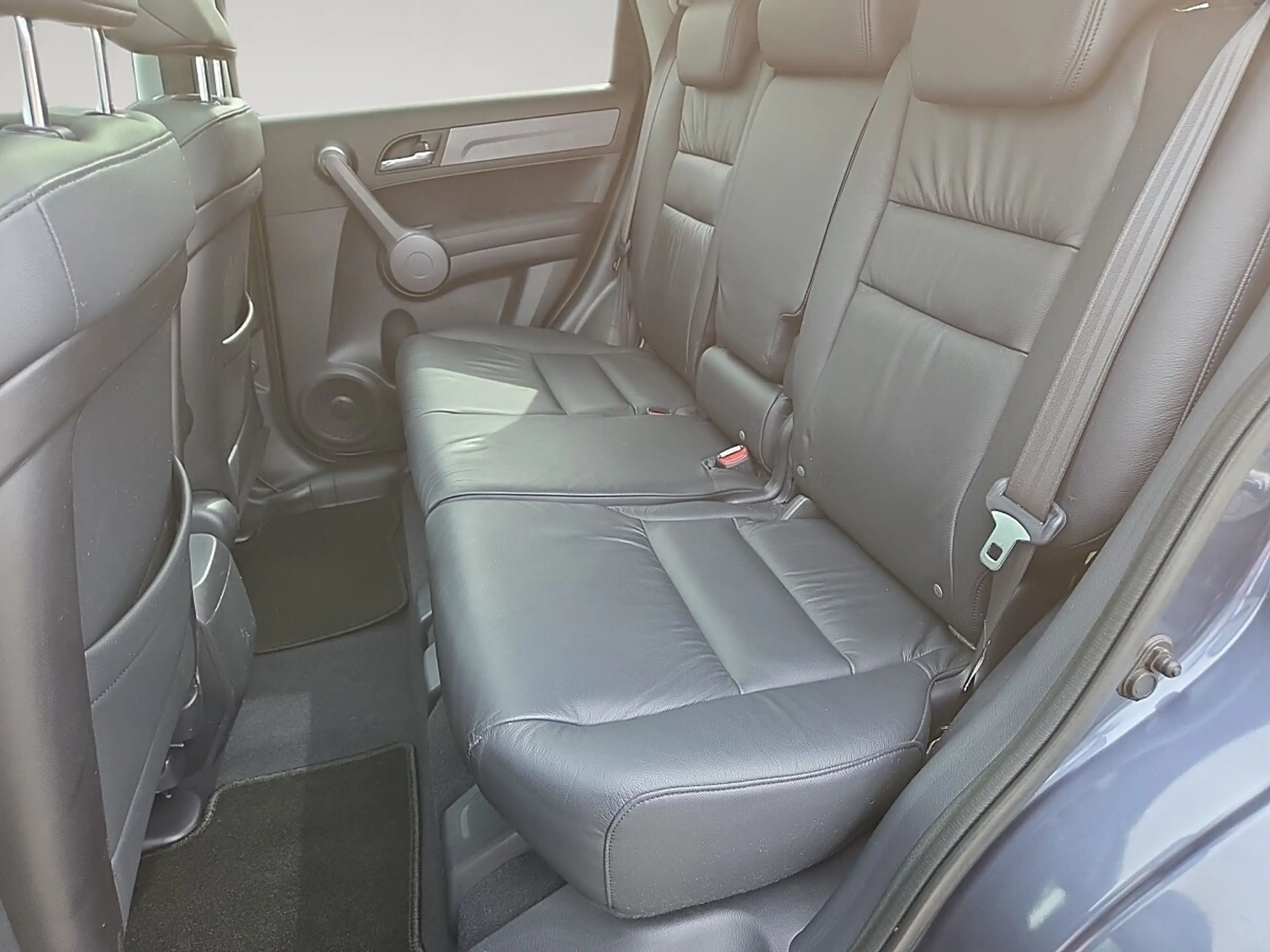 Honda CR-V 2,0i Executive — photo 12