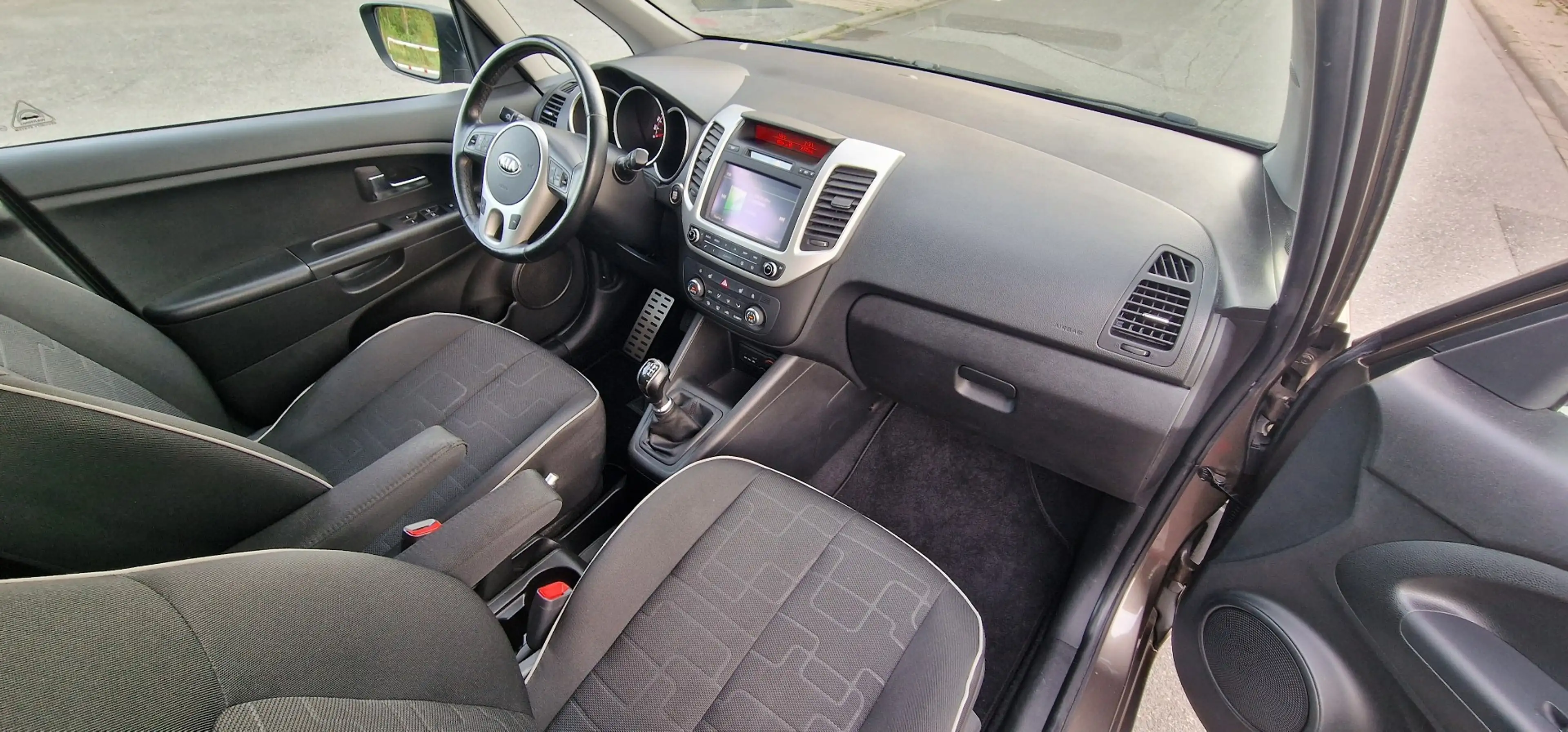 Kia Venga Spirit — photo 9